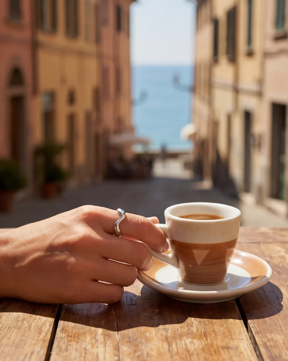 Armella™ | Bague ondulée élégante et moderne