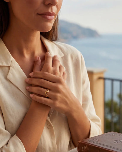 Daphna™ | Bague ondulée élégante