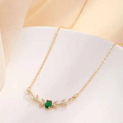 Maëlia™ | Pièce Pendentif Feuille Marquise Émeraude Classique Élégance Intemporelle