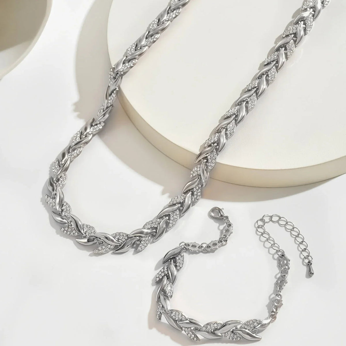 Nienkia™ | Collier en queue de poisson, fait main et élégant