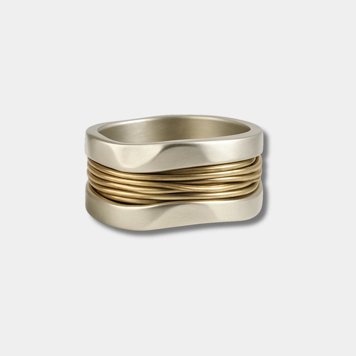 Marya™ | Bague en fils dorés délicats