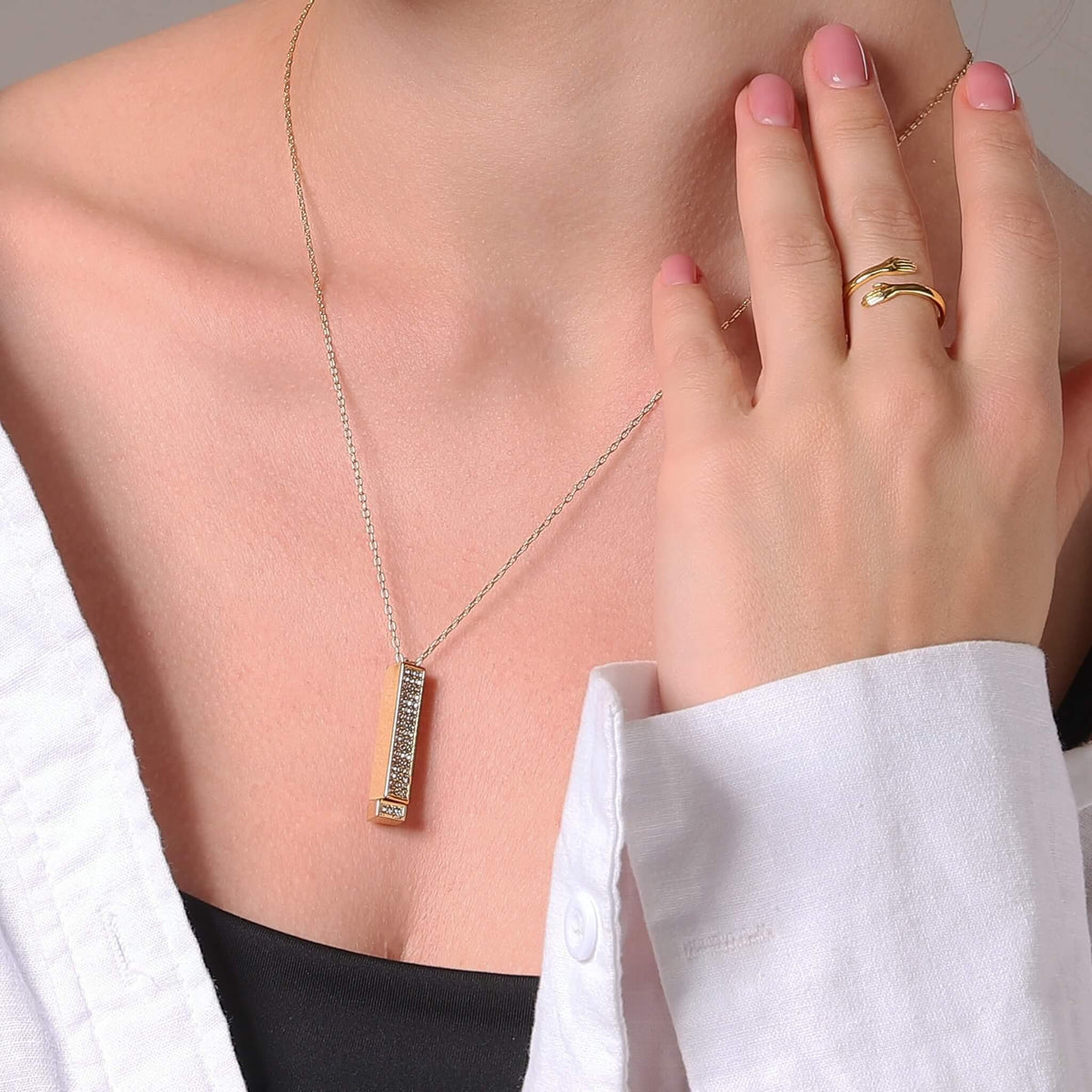 Coletta™ | Collier raffiné avec pendentif "I love you