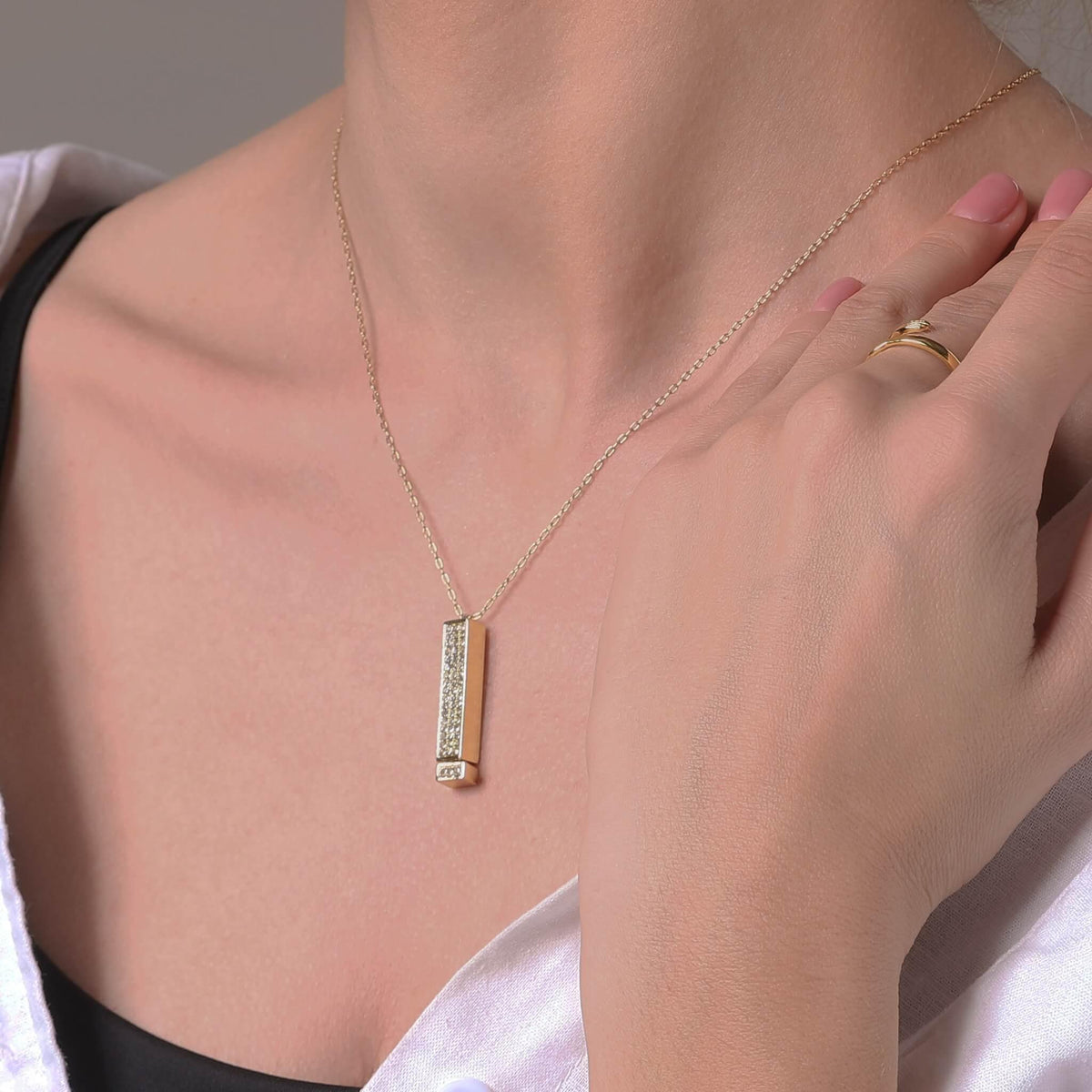 Coletta™ | Collier raffiné avec pendentif "I love you