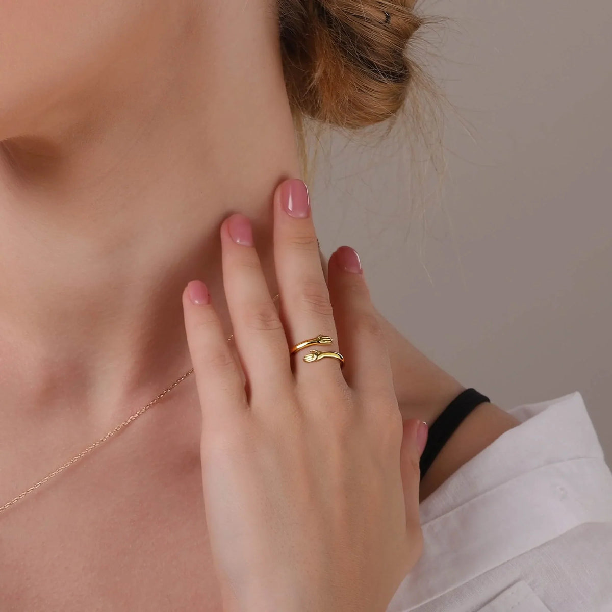 Océania™ | Bague étreinte élégante et moderne