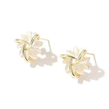 Charlottia™ | Boucles d'oreilles en Or avec Fleurs d'Opale Doré éclatant et délicates
