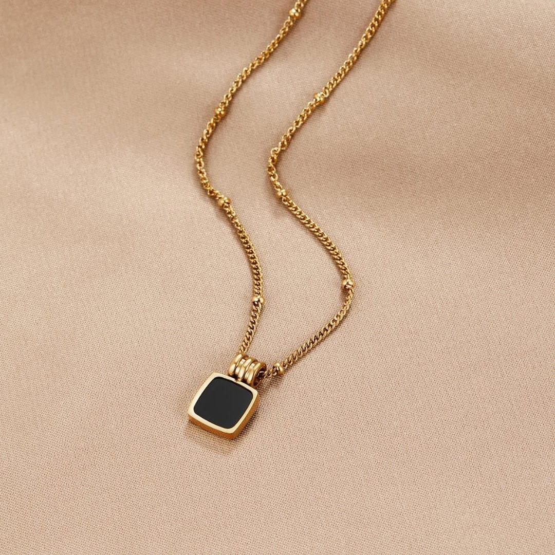 Coralia™ | Collier Pendentif Noir Chic Ébène Élégance Nocturne