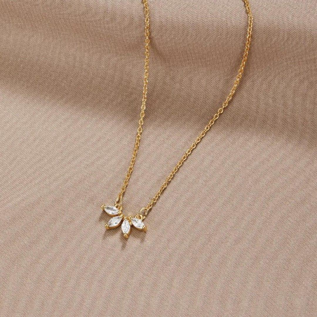 Lucia™ | Collier en Cristal Étincelant Pendentif Feuille